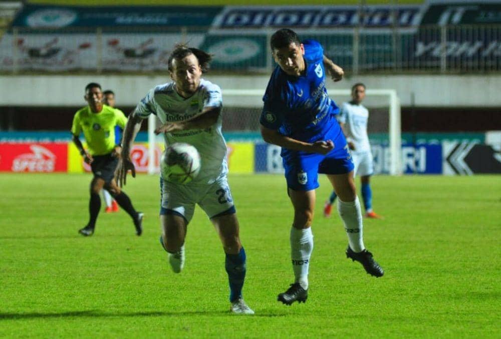 Pertandingan PSIS Semarang melawan Persib Bandung di laga pekan kesembilan Liga 1 2021/2022. (dok. PSIS Semarang)