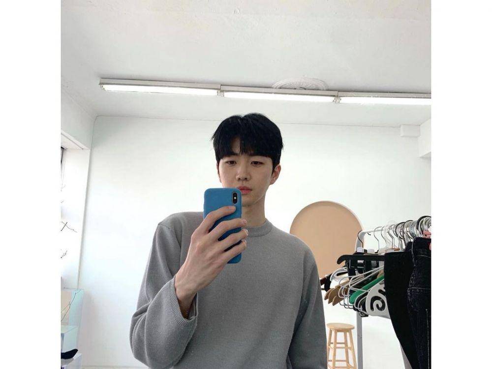 Kang Hoon (instagram.com/khoonyy)