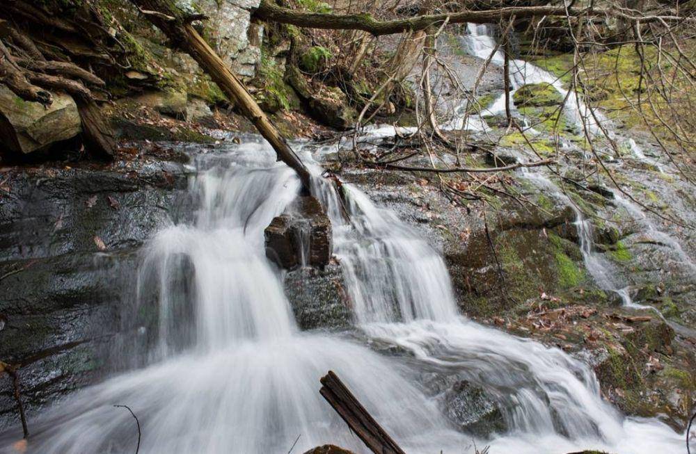 Dean’s Ravine Falls (instagram.com/drtherien)