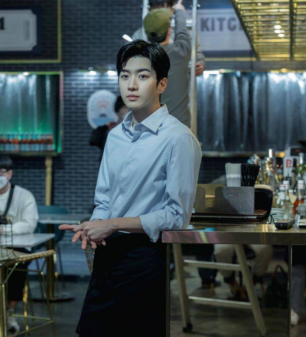 Kang Hoon (instagram.com/khoonyy)