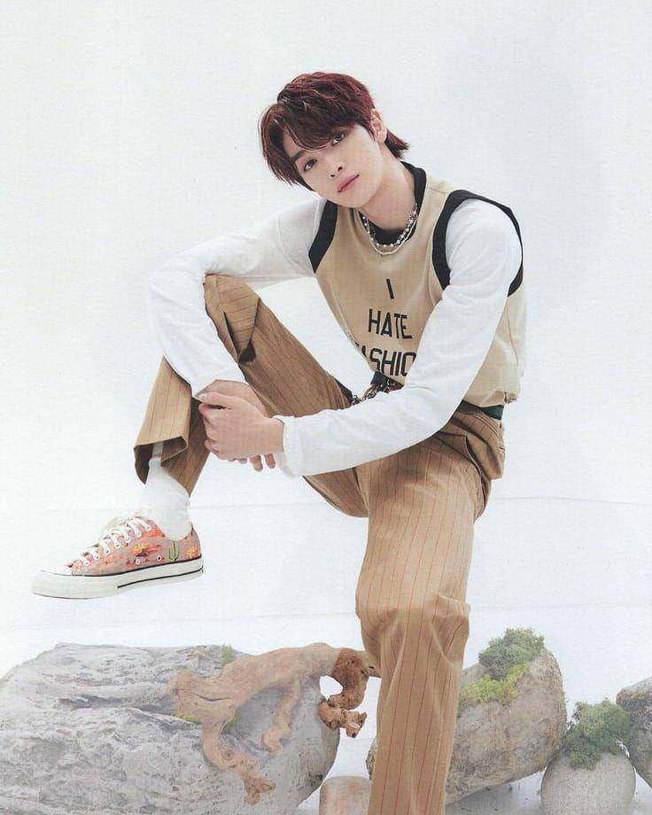Outfit Seungchan NCT (instagram.com/nctunited00)