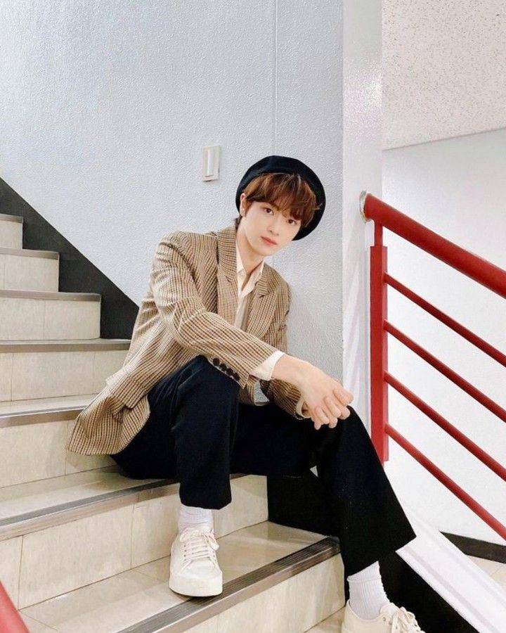 Outfit Seungchan NCT (instagram.com/nctunited00)