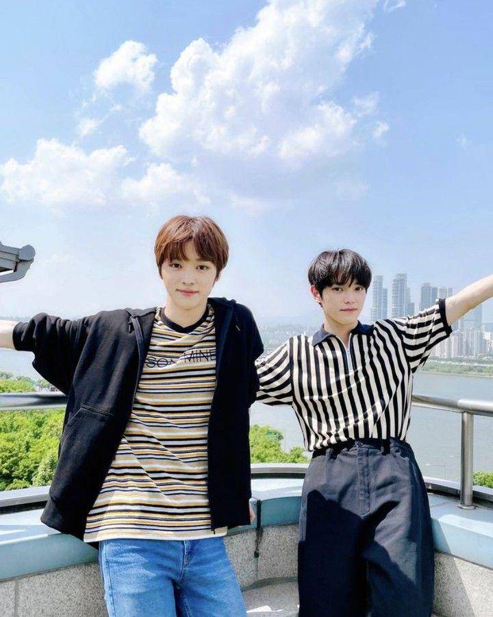 Outfit Seungchan NCT (instagram.com/nctunited00)