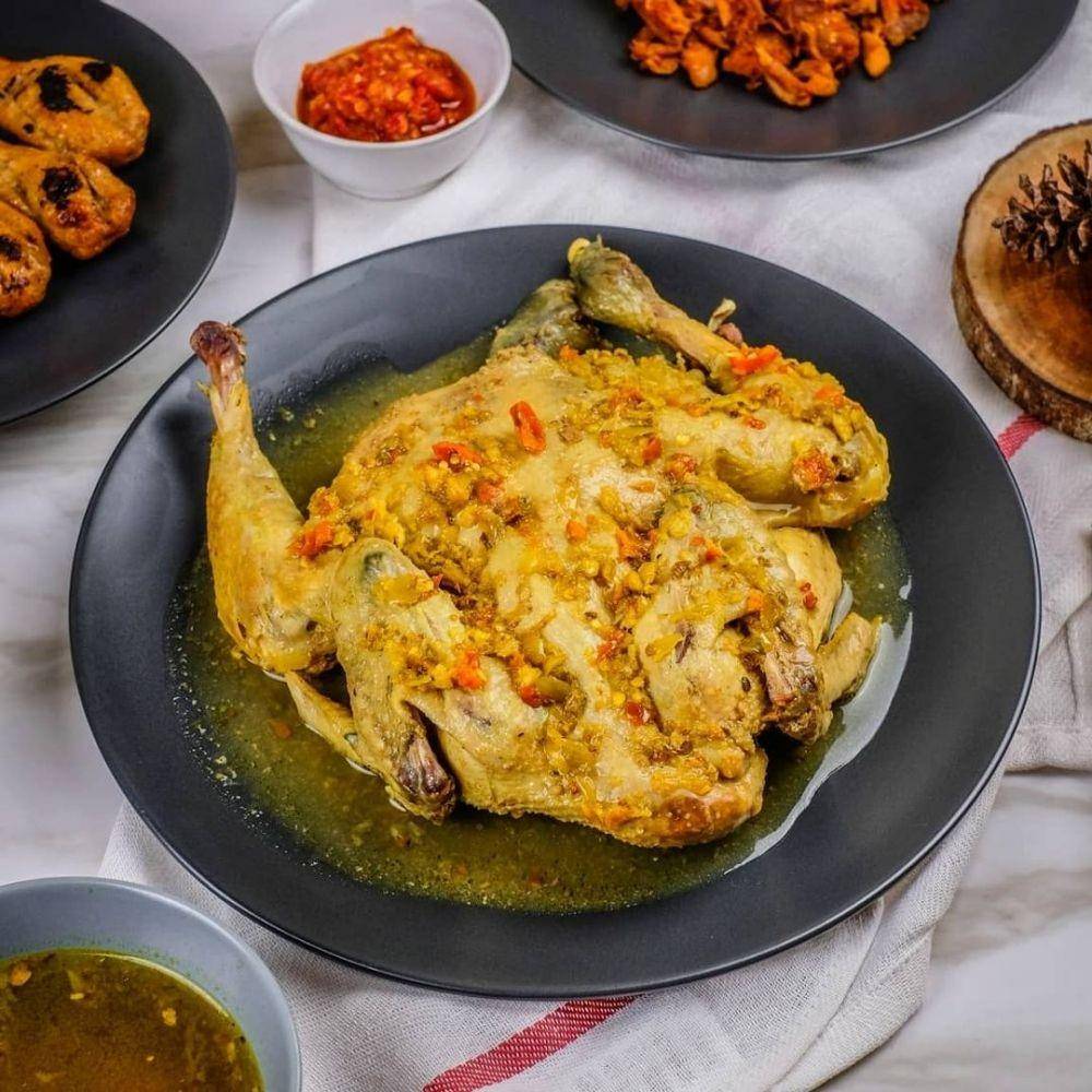 Ayam Betutu Khas Gilimanuk, Bali (instagram.com/visitbogor)