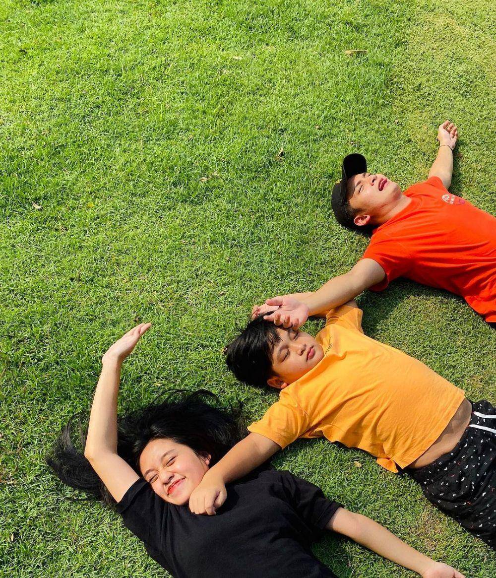 potret Randy Martin dan kedua adiknya (instagram.com/randymatinnn)
