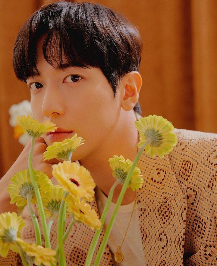 Jung Yong Hwa (instagram.com/jyheffect0622)
