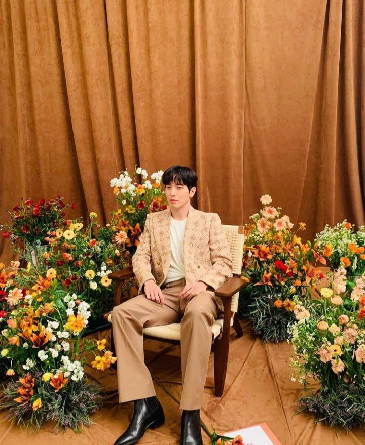 Jung Yong Hwa (instagram.com/jyheffect0622)