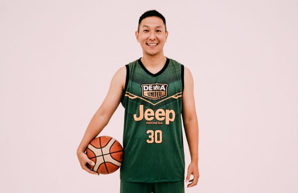 Pemain baru Dewa United Surabaya, Xaverius Prawiro. (dok. Media Dewa United)