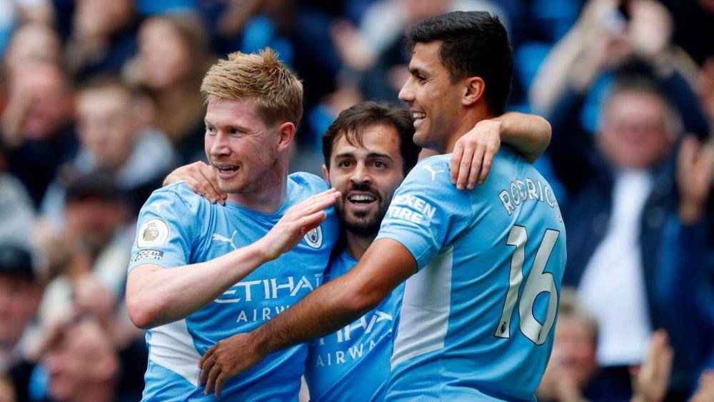 potret Kevin De Bruyne, Bernardo Silva, dan Rodri (mancity.com)