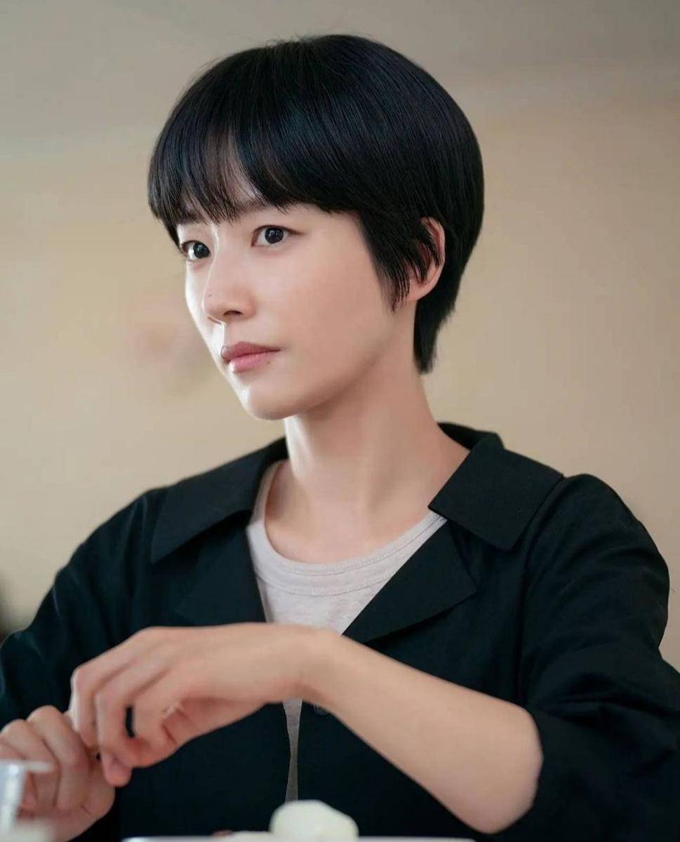 Kwak Sun Young (instagram.com/blossom_entertaiment)