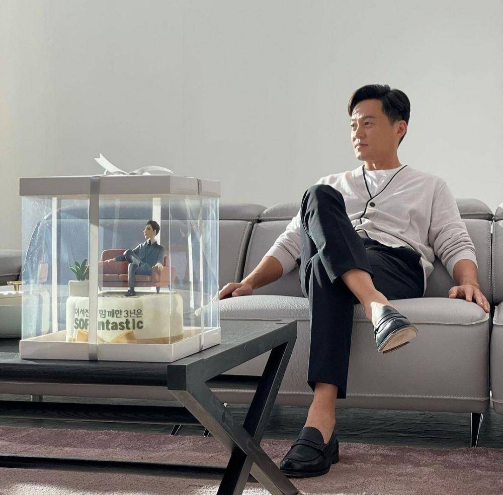 Lee Seo Jin (instagram.com/hook_entertaiment)