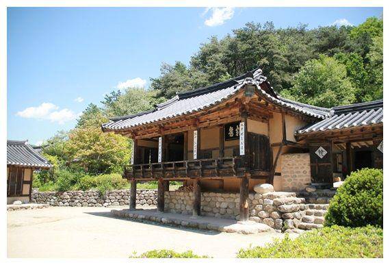 potret salah satu bangunan di Seonbichon Village Yeongju (sunbichon.net)