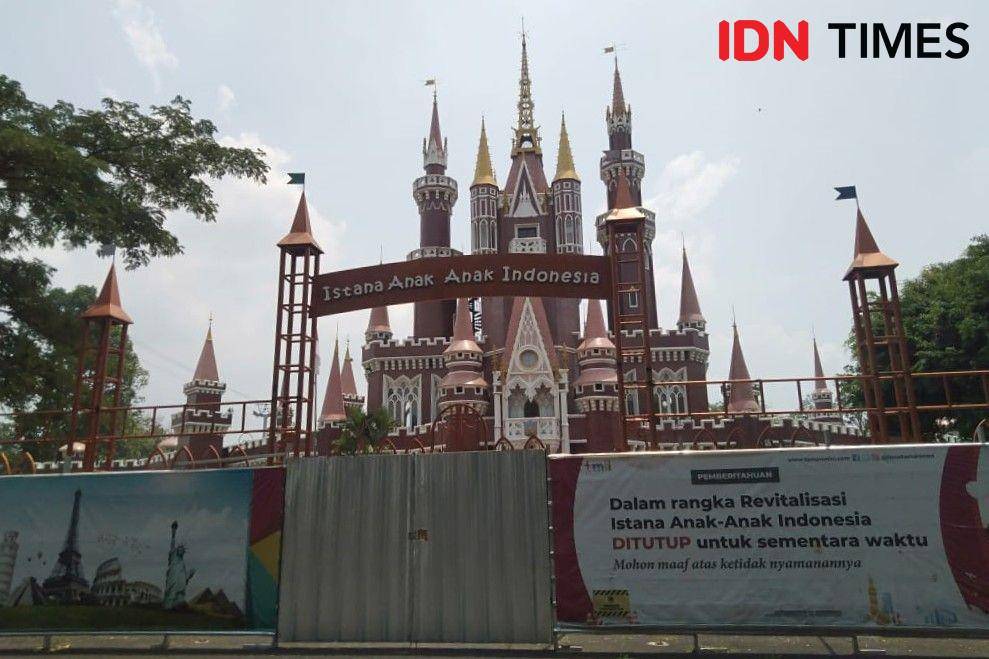 Suasana Taman Mini Indonesia Indah (TMII) pada Rabu (27/10/2021). (IDN Times/Dini Suciatiningrum)