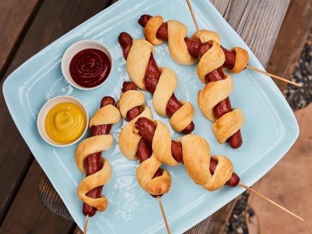 ilustrasi pigs in a blanket spiral (foodnetwork.com/food network kitchen)
