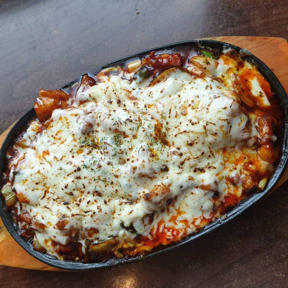 volcano cheese buldak (Instagram.com/dagorestaurantjakarta)