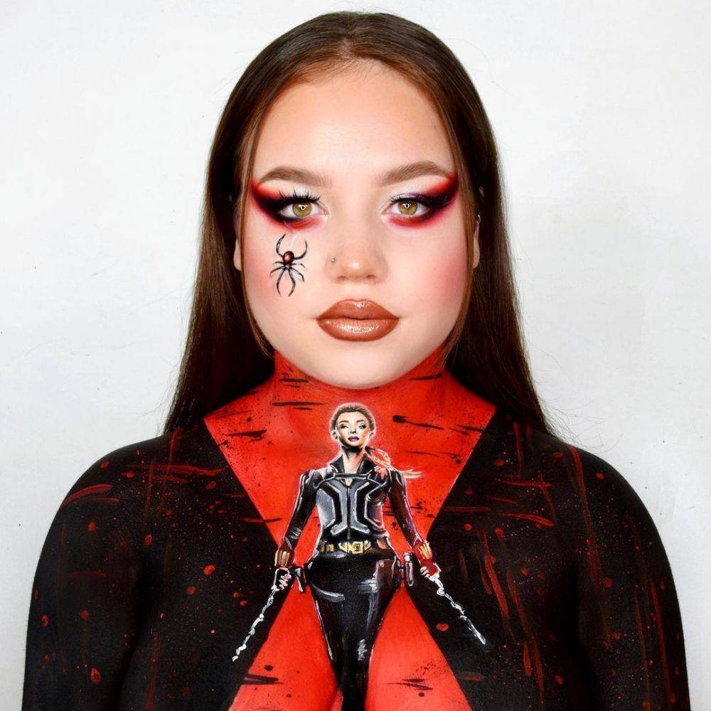 Black Widow makeup inspired (instagram.com/_gracekathleen_)