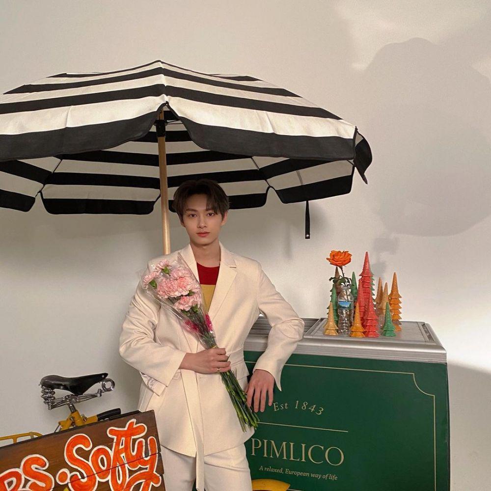 Jun SEVENTEEN (instagram.com/junhui_moon)