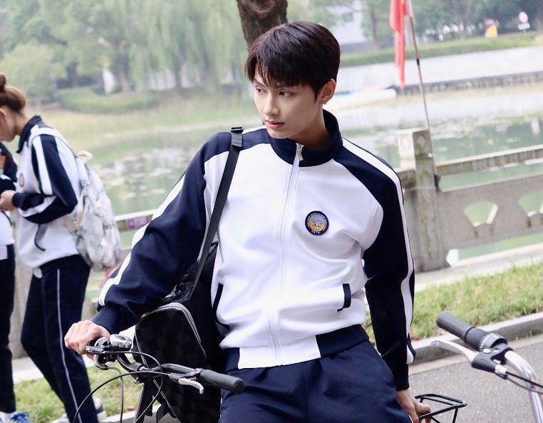 Jun SEVENTEEN saat syuting drama Exclusive Fairytale (instagram.com/junhui_moon)