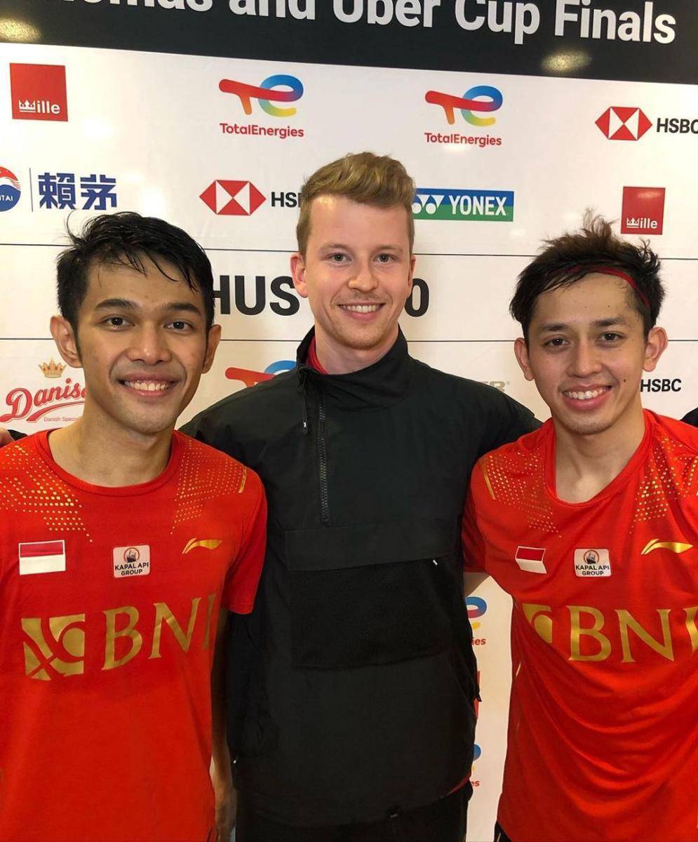 Kim Astrup Sorensen, Fajar, dan Rian (instagram.com/kimastrup)