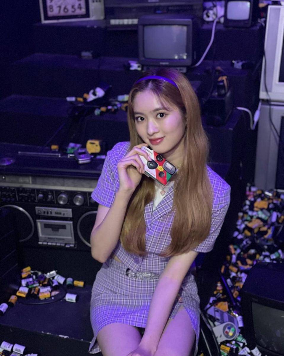 potret May Cherry Bullet (instagram.com/cherrybullet)