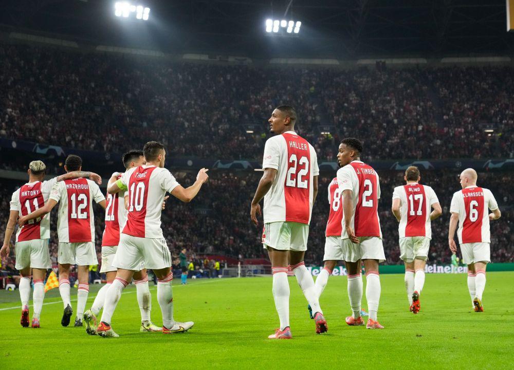 para pemain Ajax Amsterdam (twitter.com/AFCAjax)