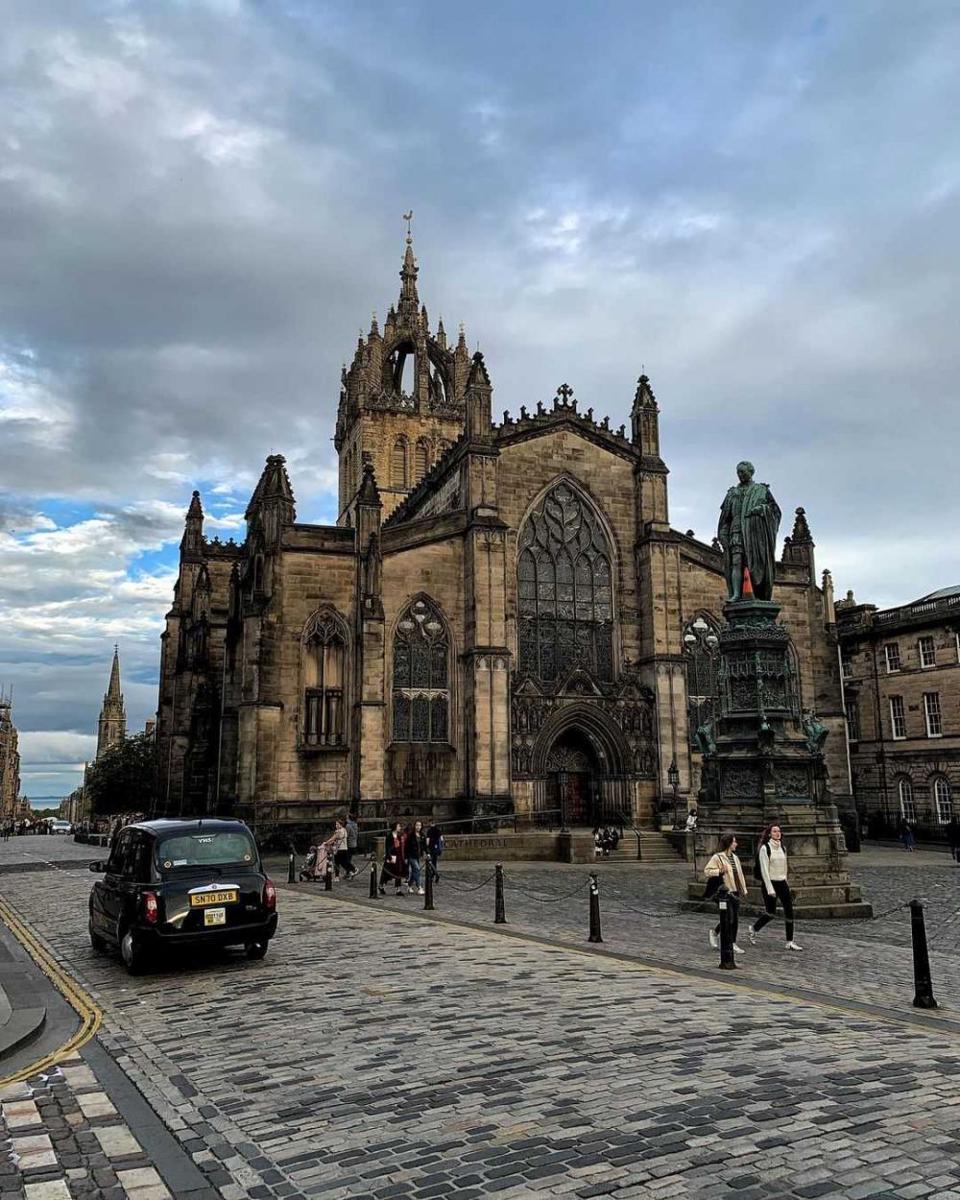 St Giles' Cathedral (instagram.com/greatbritisharchitecture)