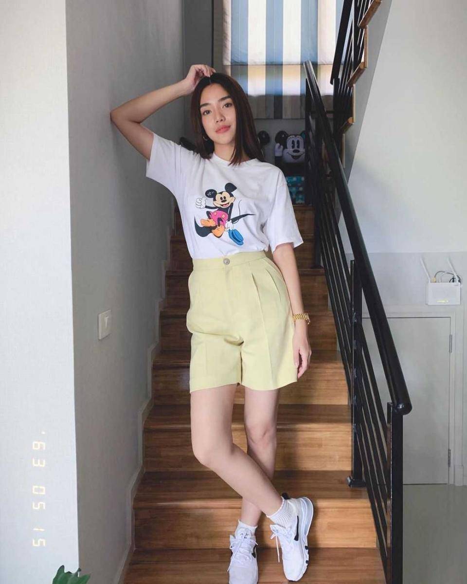 Boyish style ala Prang Kannarun (instagram.com/ladiiprang)