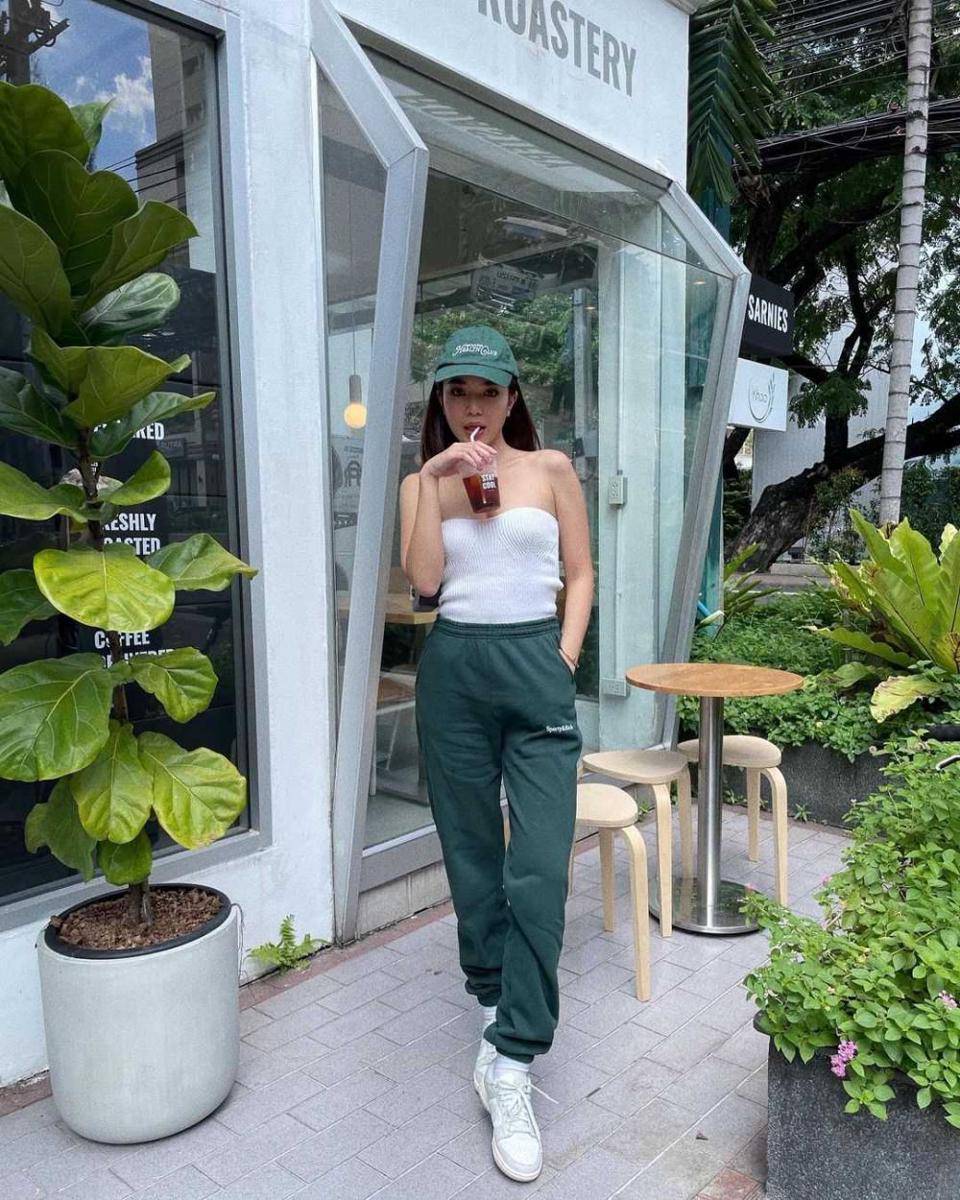 Boyish style ala Prang Kannarun (instagram.com/ladiiprang)