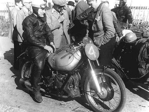 Leslie Graham (paddock-gp.com)