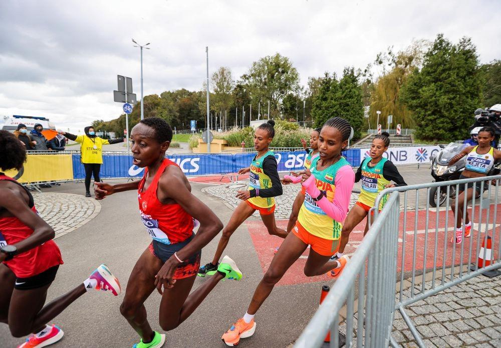 Siapkan Fisik Kamu, Berikut Jadwal Road to Maybank Marathon 2022