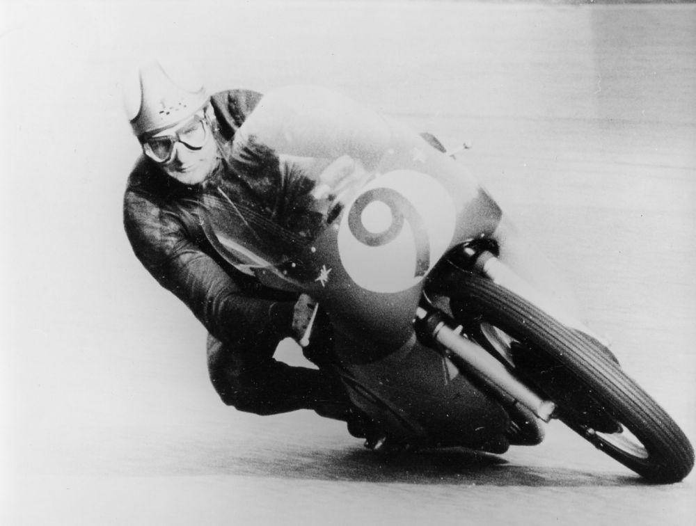 Mike Hailwood (mvagusta.ro)