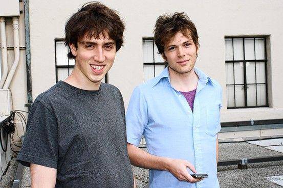 Adam D'Angelo dan Charlie Cheever (wsj.com)