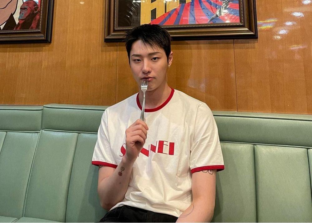 Cho Seung Youn (instagram.com/woodz_dnwm)