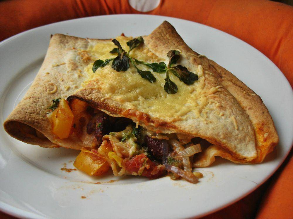 ilustrasi piadina grilled chicken (pixabay.com/Czendon)
