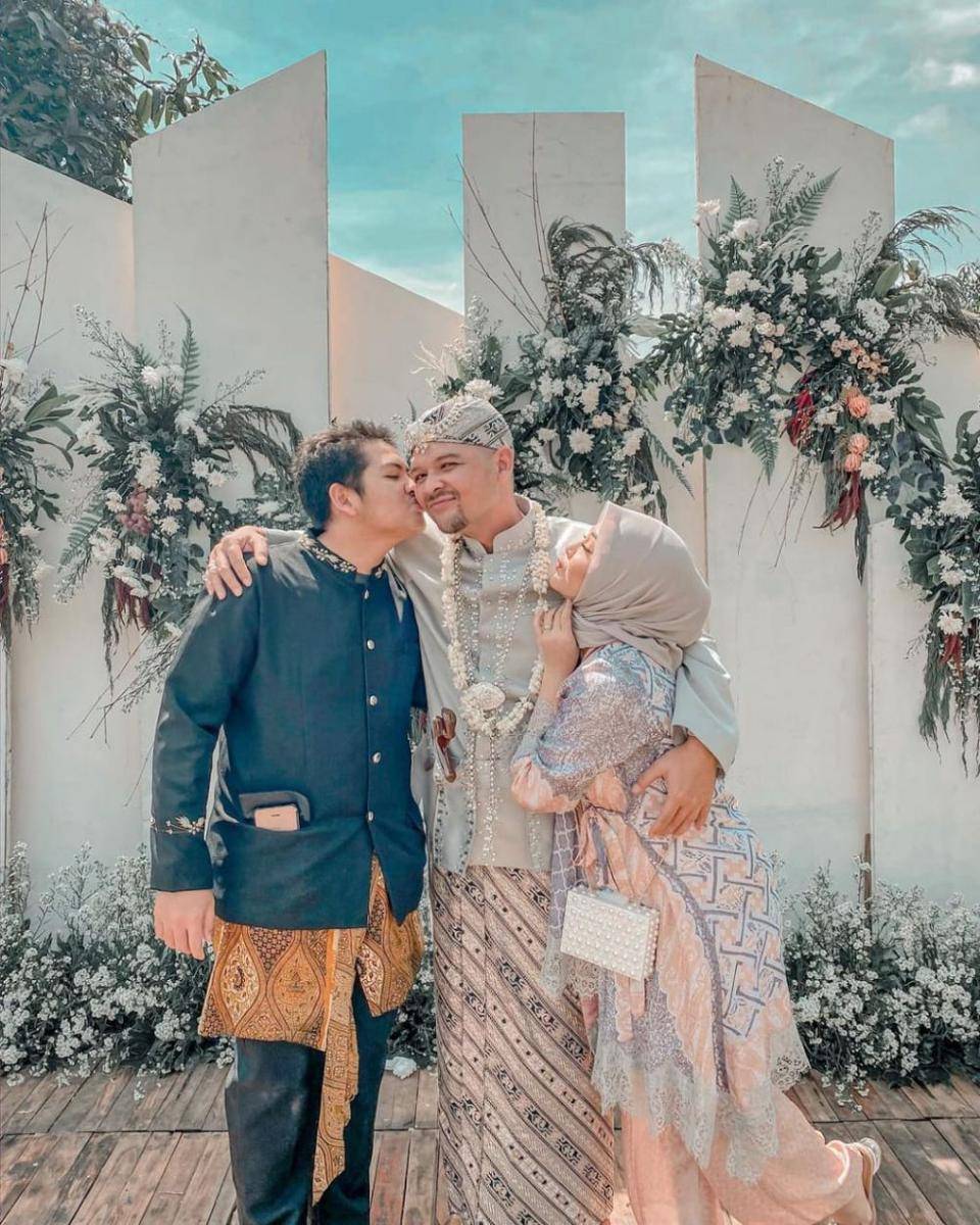 Kesha Ratuliu dan keluarga (instagram.com/kesharatuliu05)