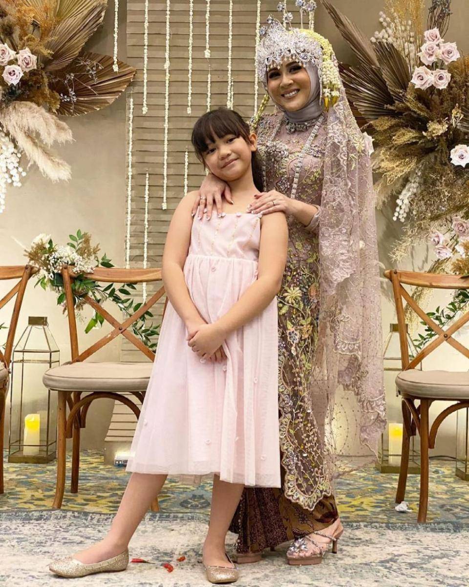 Kesha Ratuliu dan Nala Kania (instagram.com/monaratuliu)