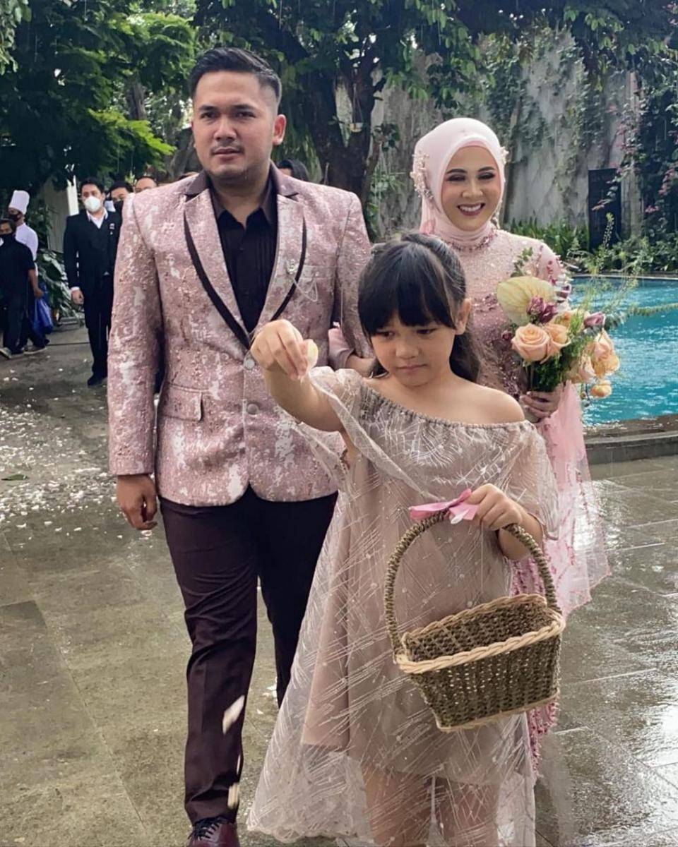 Kesha Ratuliu, Adhi Permana, dan Nala Kania (instagram.com/nala.kania)