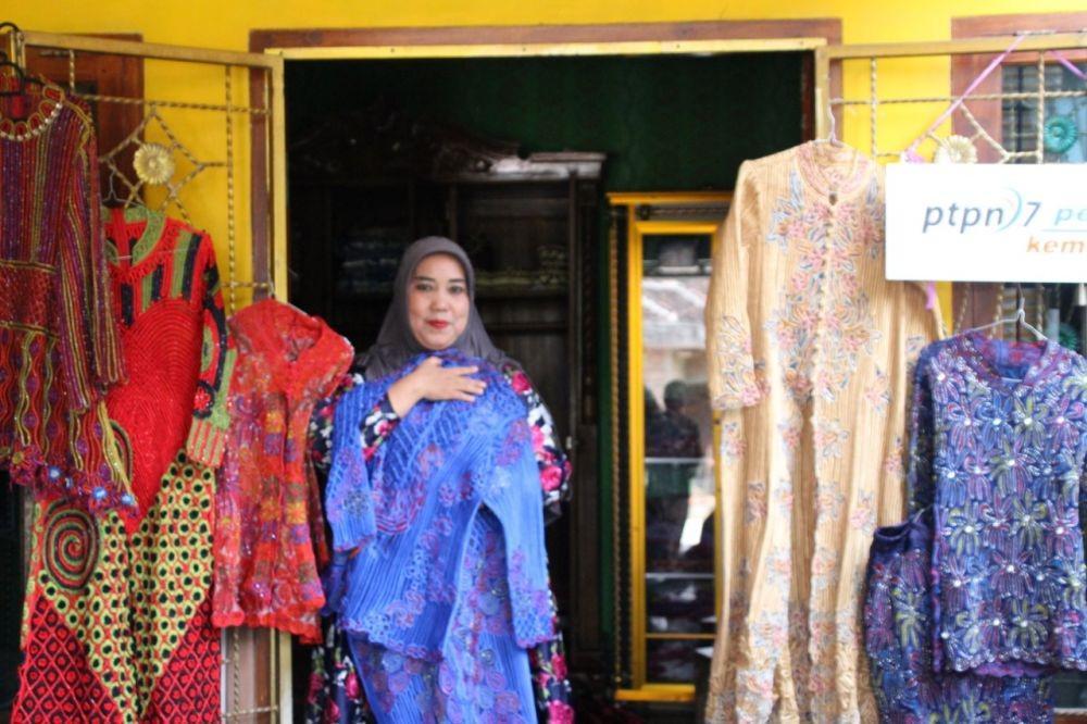Cerita Eva Herawati Pengusaha Sulam Usus, Sokong Ekonomi Warga Desa