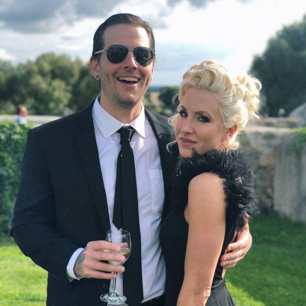 Matthew Sanders/M. Shadows, Valary DiBenedetto Sanders (instagram.com/valarysanders)