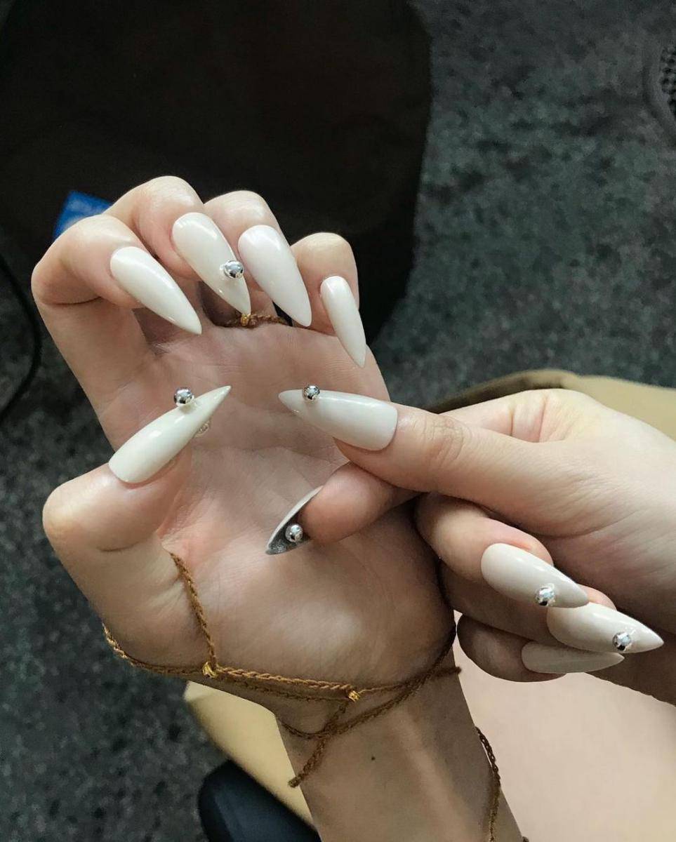 Nail art Jisoo BLACKPINK (instagram.com/nail_unistella)