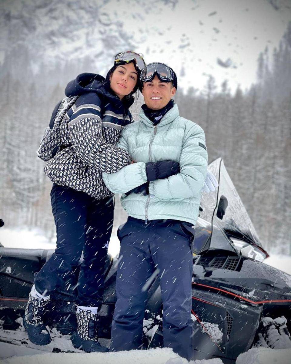 Potret Ronaldo dan istri (instagram.com/cristiano)