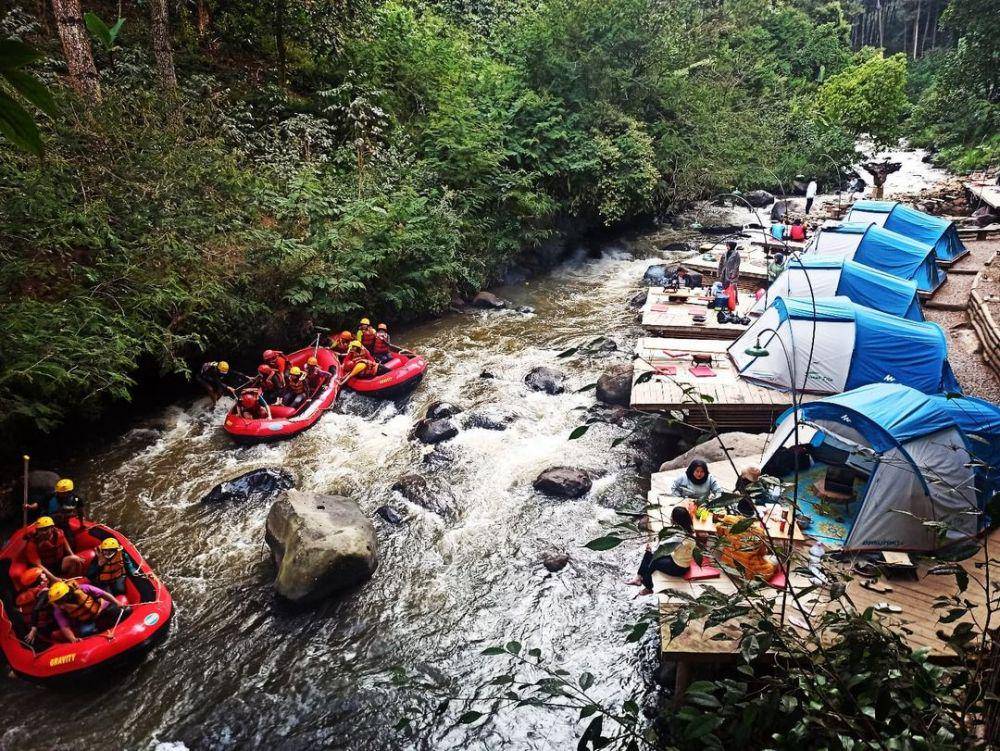 Kawasan pineus tilu yang dilalui wisatawan arung jeram. (instagram.com/pineustilu)
