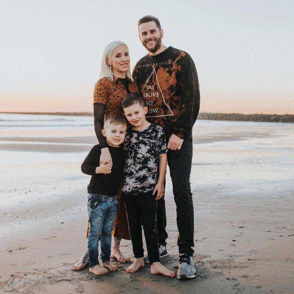 Valary DiBenedetto Sanders. Matthew Sanders/M. Shadows, Cash Sanders, River Sanders (instagram.com/valarysanders)