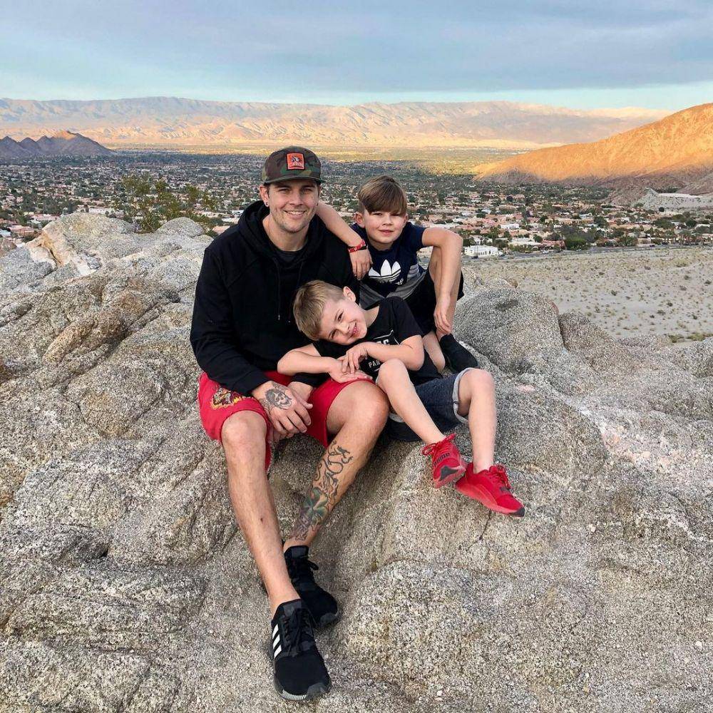 Matthew Sanders/M. Shadows, Cash Sanders, River Sanders (instagram.com/valarysanders)