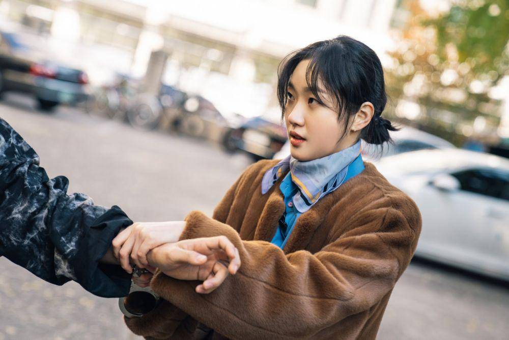 Kim Go Eun berperan sebagai Jung Tae Eul | Luna di drama  The King: Eternal Monarch (dok. SBS/The King: Eternal Monarch)