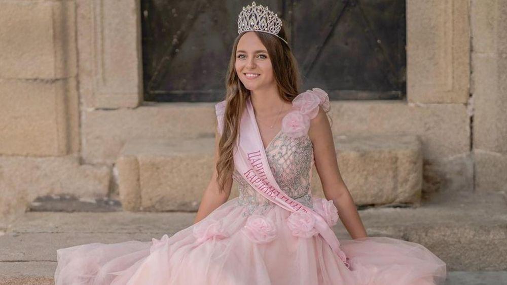 9 Potret Elena Danova, Aktris Berbakat Juara Miss Universe Bulgaria