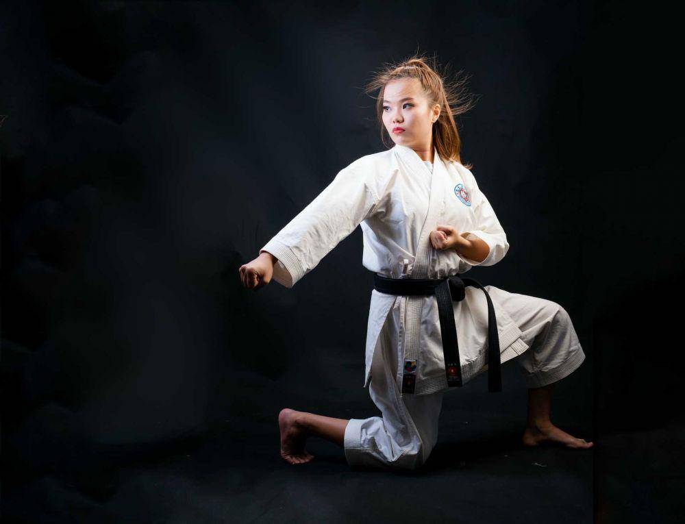 ilustrasi gerakan karate (unsplash.com/Thao Le Hoang)
