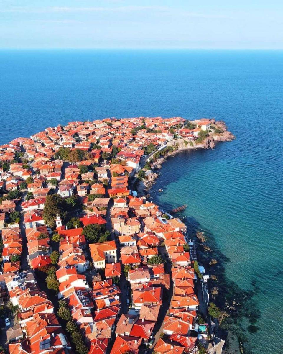 Sozopol (instagram.com/scenicroutesam)