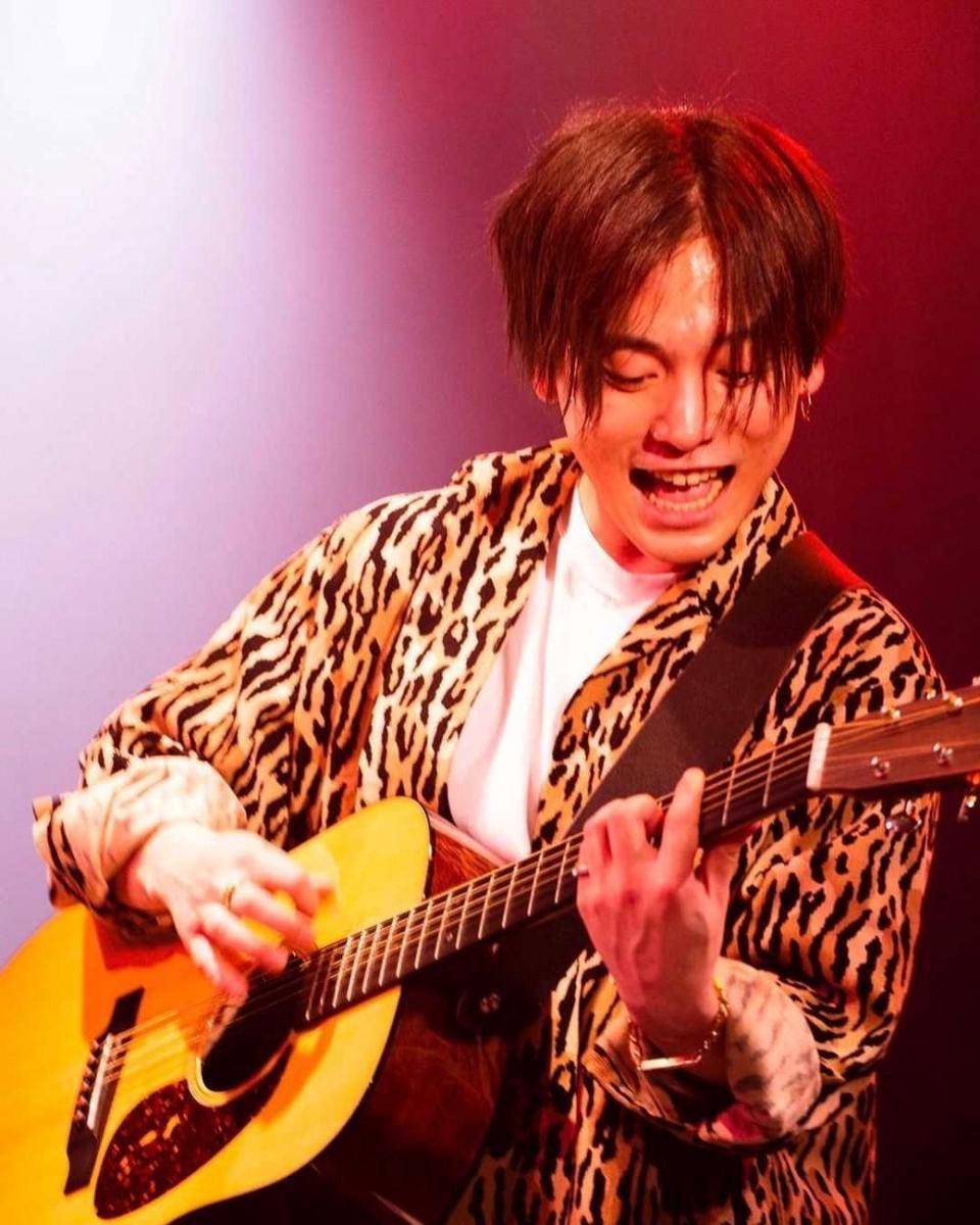 Yuuri (instagram.com/yuuri_music_official)