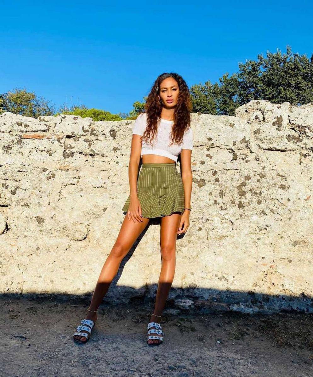 Off-Duty Style ala Joan Smalls (instagram.com/joansmalls)
